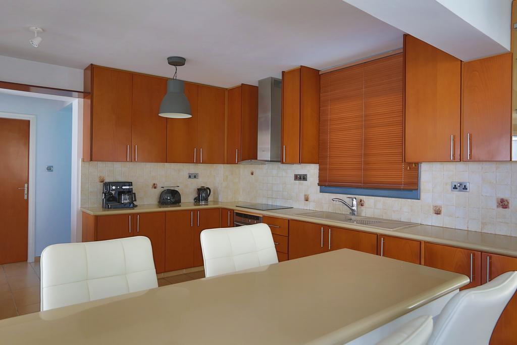 Villa Infinite Blu Paphos Exterior photo