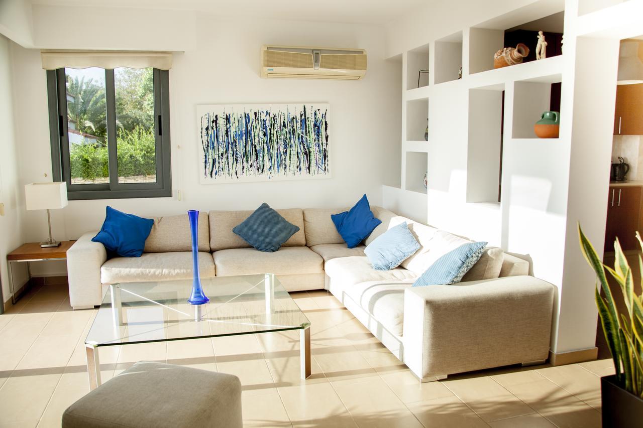 Villa Infinite Blu Paphos Exterior photo